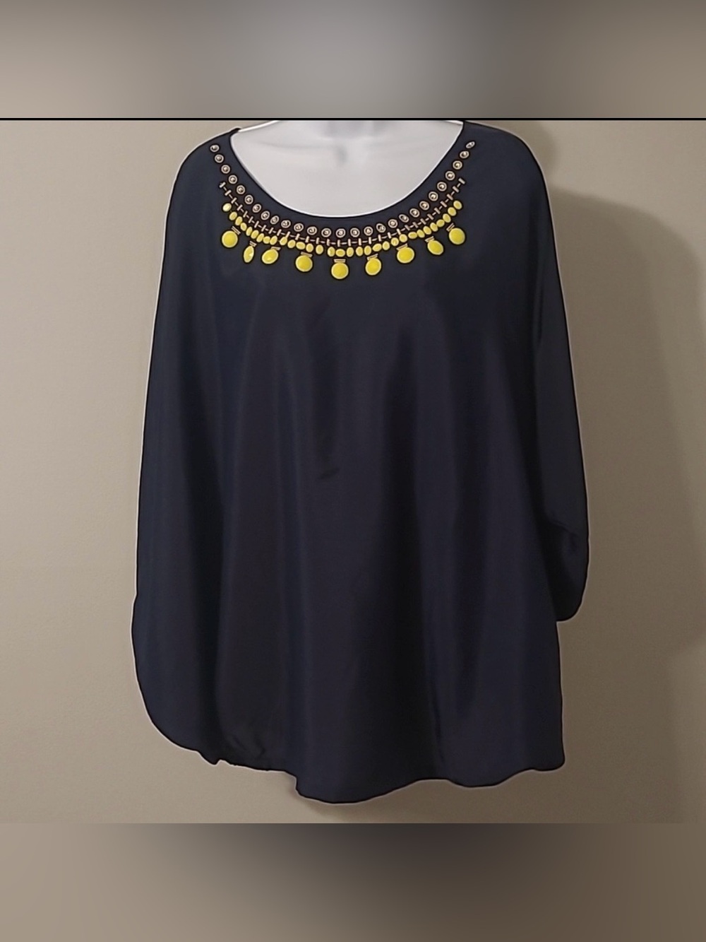 LANE BRYANT batwing top size 14/16 navy blue